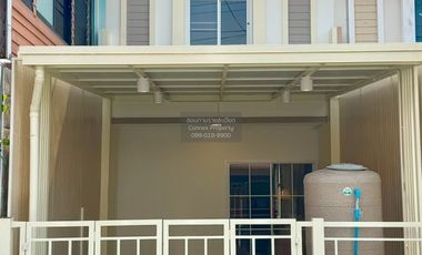 出售 2 卧室 联排别墅 在 Khlong Luang, Pathum Thani