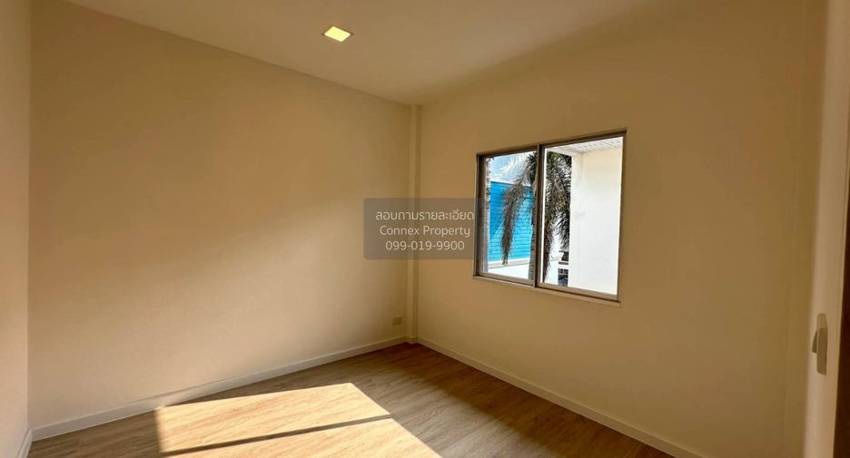For sale 3 bedrooms townhouse in Pak Kret, Nonthaburi