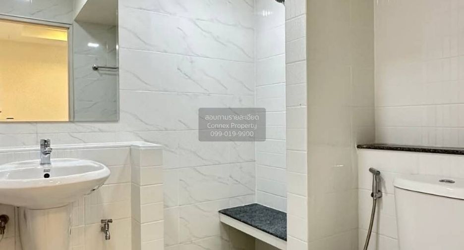 For sale 3 bedrooms townhouse in Pak Kret, Nonthaburi