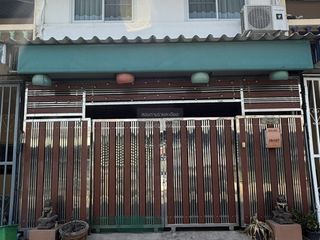 For sale 3 bedrooms townhouse in Taling Chan, Bangkok