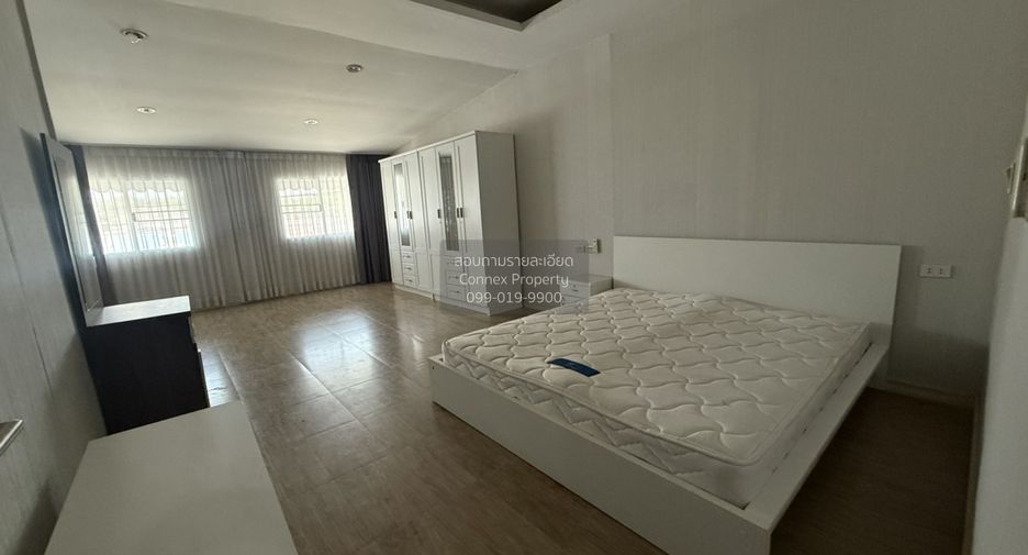 Casa adosada en venta de 3 habitaciones en Taling Chan, Bangkok