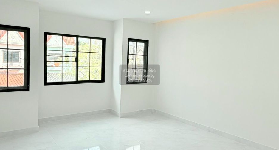 For sale 2 bedrooms townhouse in Lam Luk Ka, Pathum Thani
