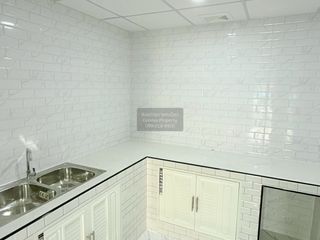 Casa adosada en venta de 2 habitaciones en Lam Luk Ka, Pathum Thani