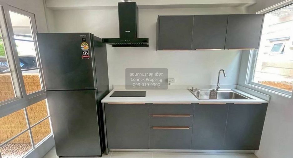 For sale 4 bedrooms house in Mueang Samut Sakhon, Samut Sakhon