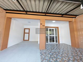 For sale 3 bedrooms townhouse in Mueang Samut Prakan, Samut Prakan