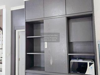 For sale 3 bedrooms townhouse in Bang Kapi, Bangkok