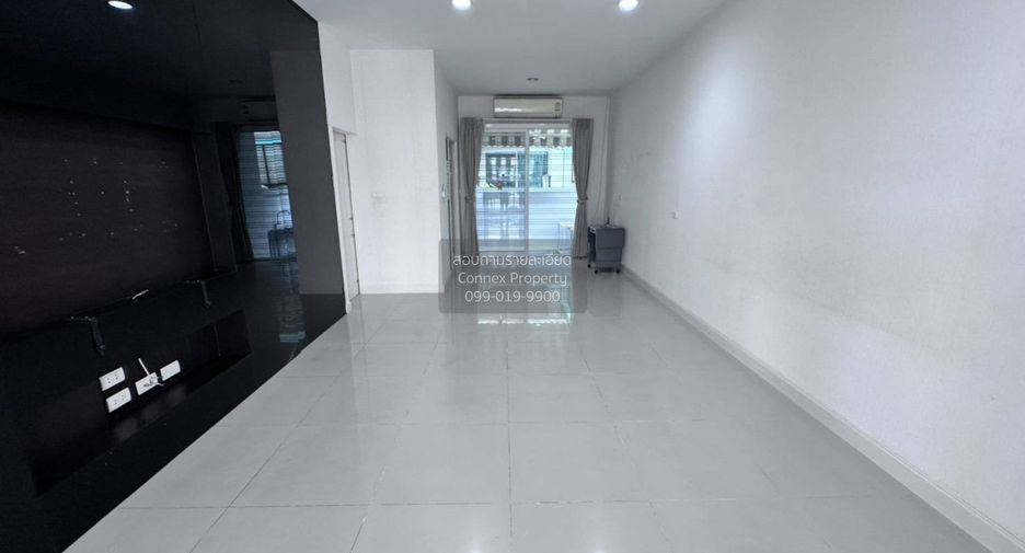 For sale 3 bedrooms townhouse in Prawet, Bangkok