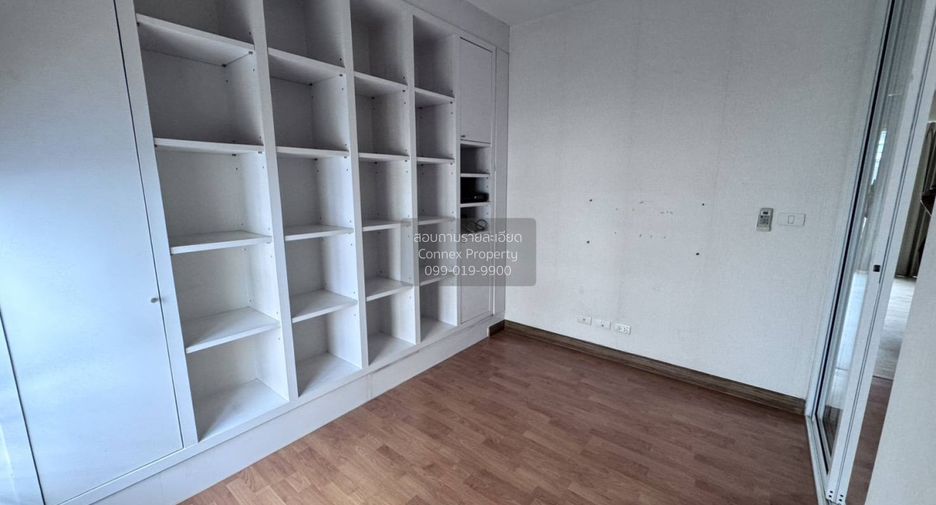 For sale 3 bedrooms townhouse in Prawet, Bangkok