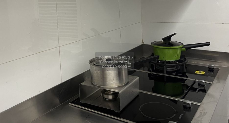 For sale 4 bedrooms townhouse in Lat Phrao, Bangkok