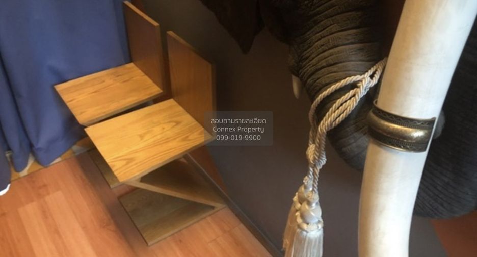 For sale 4 bedrooms townhouse in Lat Phrao, Bangkok