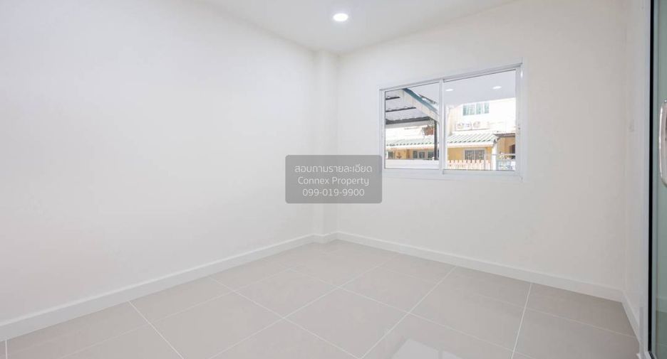 À vendre 4 chambres maison de ville à Bang Bua Thong, Nonthaburi