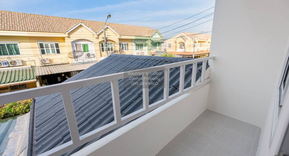 À vendre 4 chambres maison de ville à Bang Bua Thong, Nonthaburi