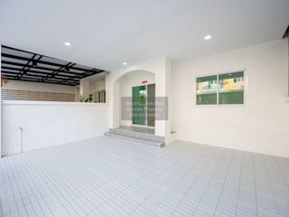 出售 4 卧室 联排别墅 在 Bang Bua Thong, Nonthaburi