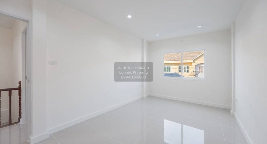 À vendre 4 chambres maison de ville à Bang Bua Thong, Nonthaburi