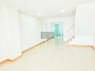 Casa adosada en venta de 2 habitaciones en Mueang Nonthaburi, Nonthaburi