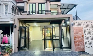 Reihenhaus zum Kauf mit 4 Zimmer in Khlong San, Bangkok