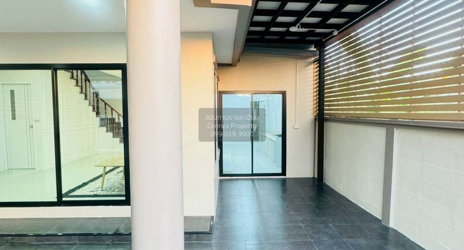 For sale 4 bedrooms townhouse in Khlong San, Bangkok