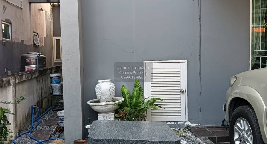 Haus zum Kauf mit 4 Zimmer in Bang Khae, Bangkok