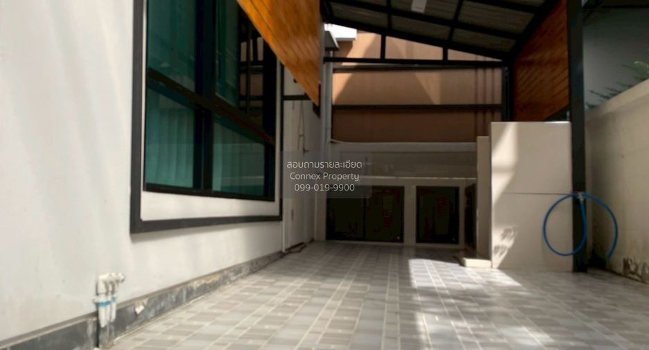 For sale 4 bedrooms house in Bang Kapi, Bangkok