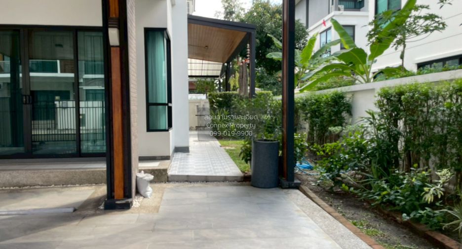 For sale 4 bedrooms house in Bang Kapi, Bangkok
