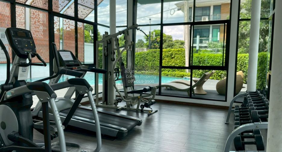 For sale 4 bedrooms house in Bang Kapi, Bangkok