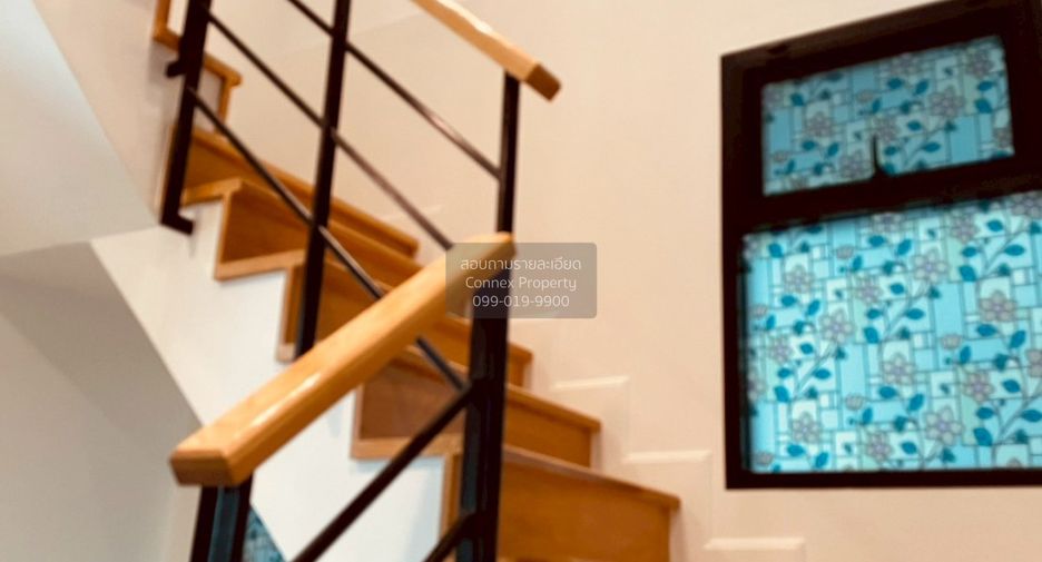 For sale 4 bedrooms house in Bang Kapi, Bangkok
