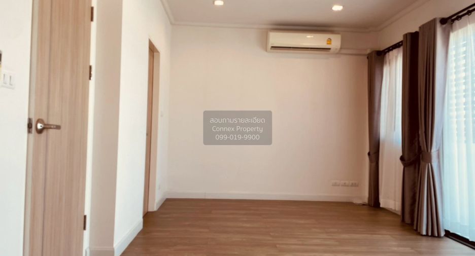 For sale 4 bedrooms house in Bang Kapi, Bangkok