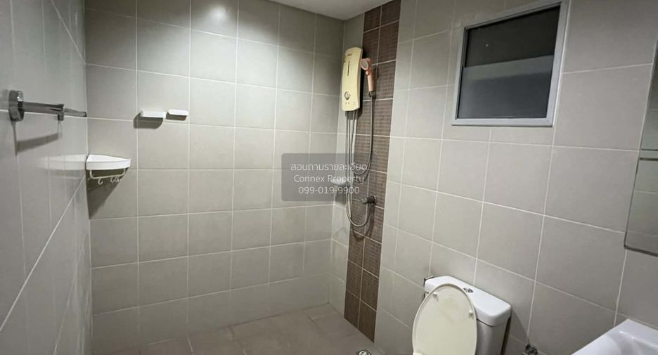 For sale 3 bedrooms townhouse in Bang Khun Thian, Bangkok