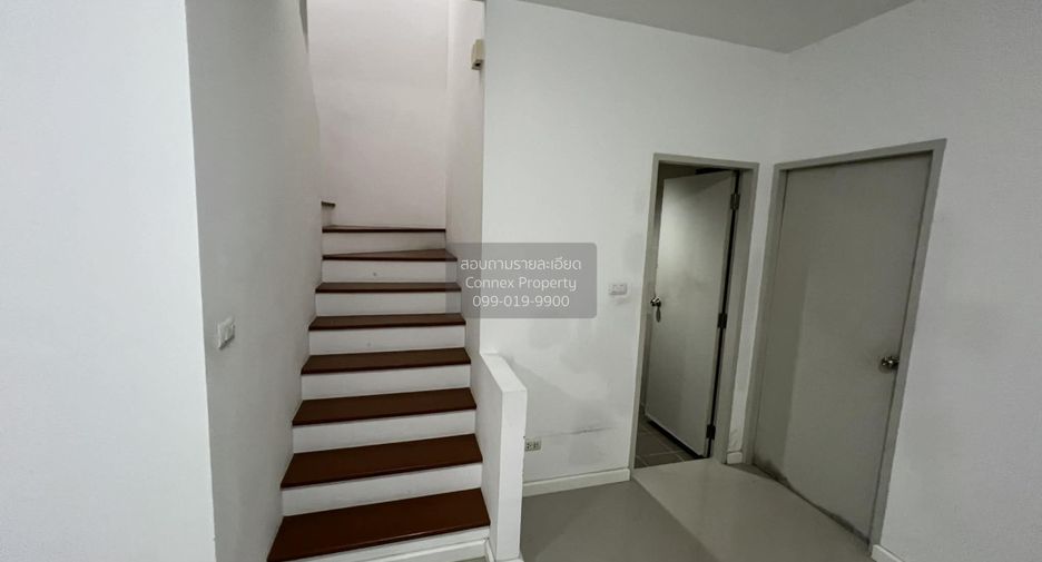 For sale 3 bedrooms townhouse in Bang Khun Thian, Bangkok