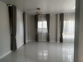 Haus zum Kauf mit 3 Zimmer in Bang Bua Thong, Nonthaburi