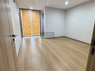 For sale 4 bedrooms townhouse in Phra Khanong, Bangkok