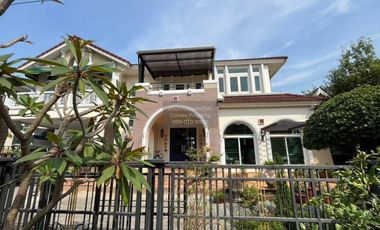 For sale 4 bedrooms house in Suan Luang, Bangkok