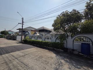 Casa en venta de 6 habitaciones en Saphan Sung, Bangkok