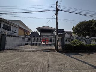 Casa en venta de 6 habitaciones en Saphan Sung, Bangkok