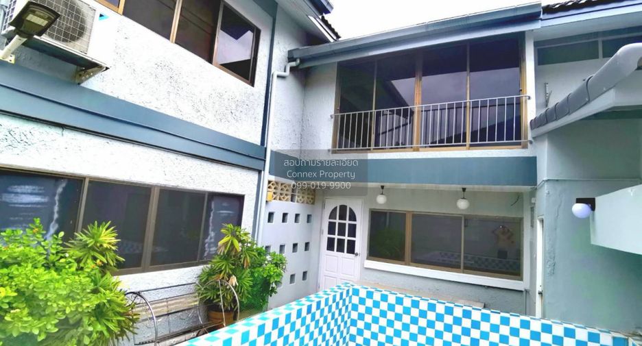 For sale 6 bedrooms house in Saphan Sung, Bangkok