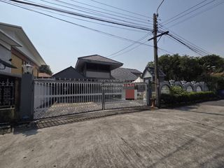 Casa en venta de 6 habitaciones en Saphan Sung, Bangkok
