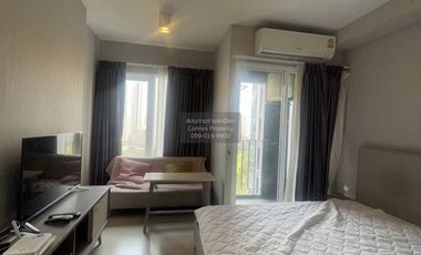 À vendre 1 chambre condo à Huai Khwang, Bangkok