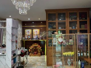 Haus zum Kauf mit 5 Zimmer in Phra Samut Chedi, Samut Prakan