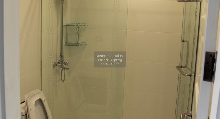 For rent 2 bedrooms condo in Huai Khwang, Bangkok