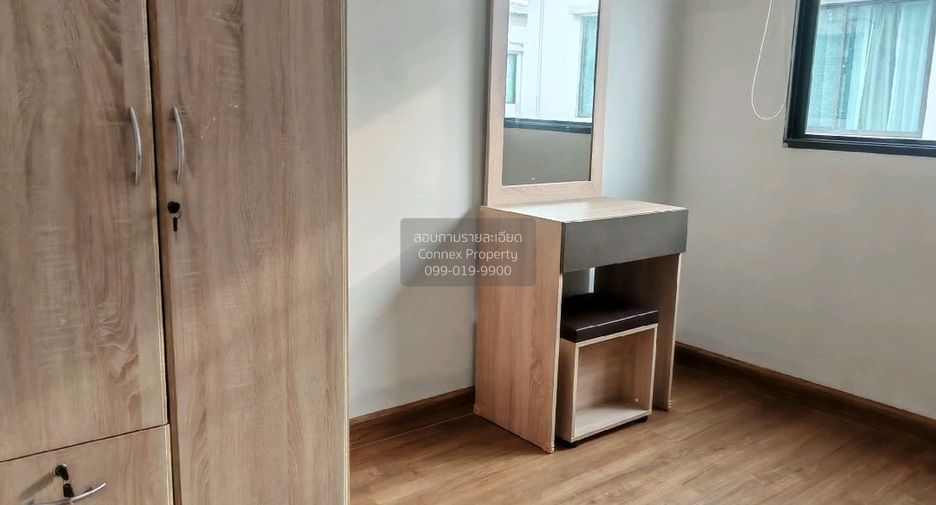 For rent 3 bedrooms townhouse in Khlong Luang, Pathum Thani