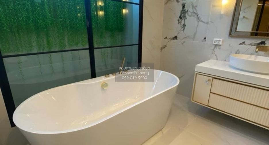 For rent 4 bedrooms house in Saphan Sung, Bangkok