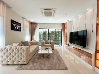For rent 4 bedrooms house in Saphan Sung, Bangkok