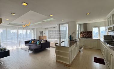 For rent 3 bedrooms condo in Huai Khwang, Bangkok