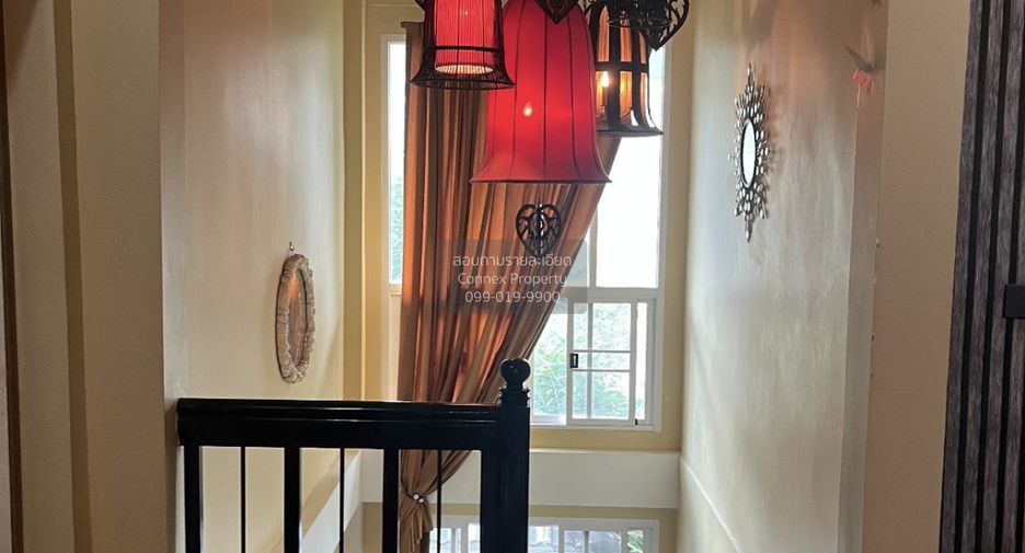 For rent 5 bedrooms house in Bang Kapi, Bangkok