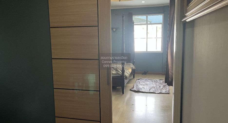 For rent 5 bedrooms house in Bang Kapi, Bangkok