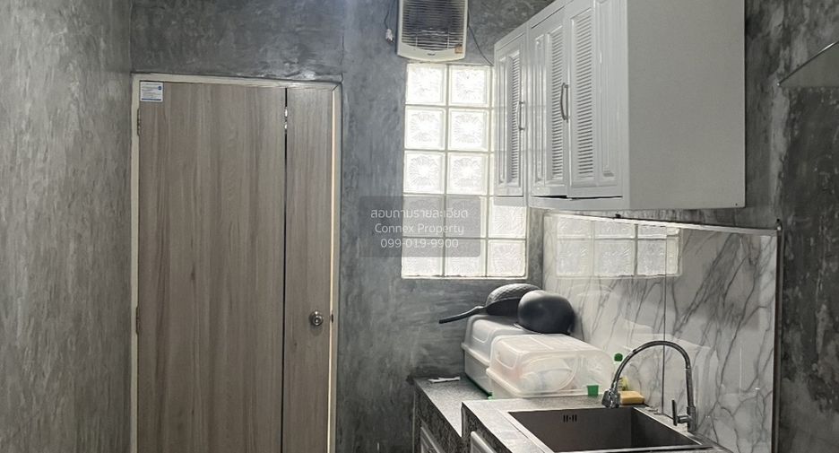 For rent 5 bedrooms house in Bang Kapi, Bangkok