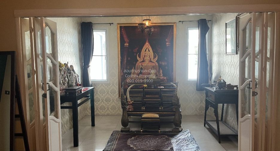 For rent 5 bedrooms house in Bang Kapi, Bangkok