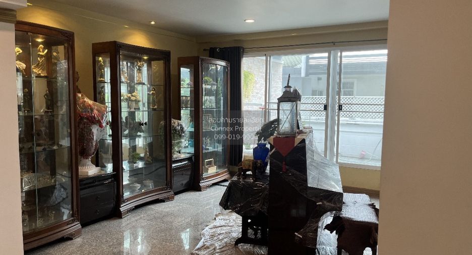 For rent 5 bedrooms house in Bang Kapi, Bangkok