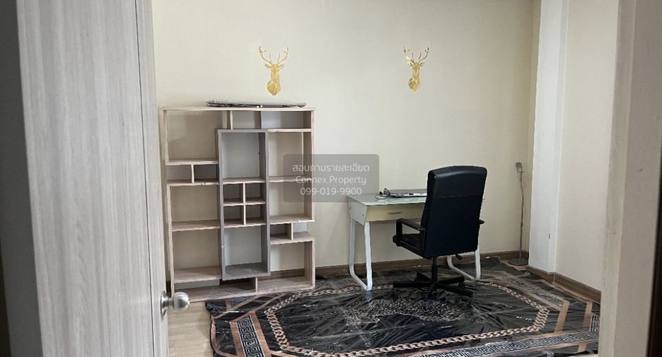 For rent 5 bedrooms house in Bang Kapi, Bangkok