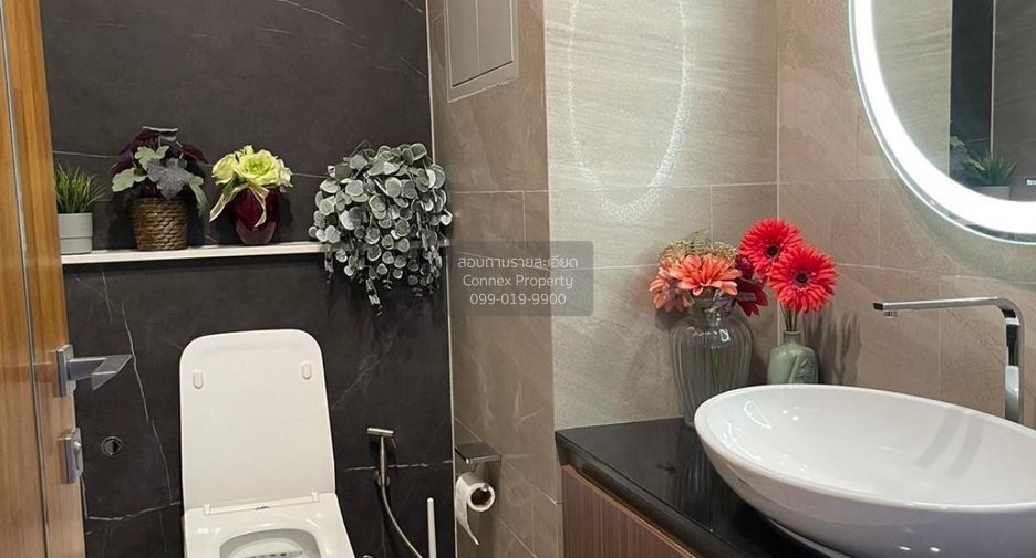 For rent 4 bedrooms condo in Watthana, Bangkok
